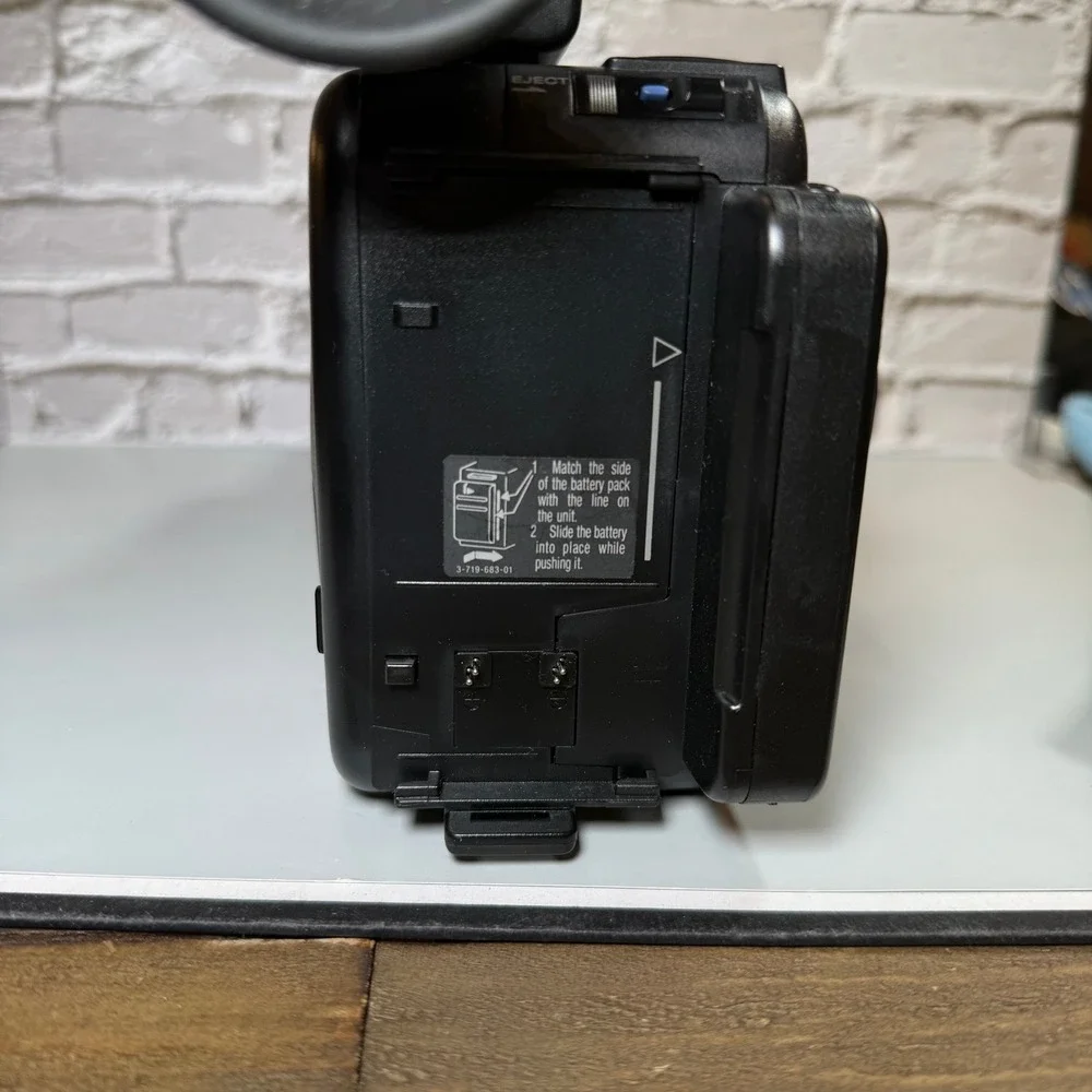 Vintage Sony CCD-F45 Video8 8mm Handycam Camcorder Powers On Case AC Adapter
